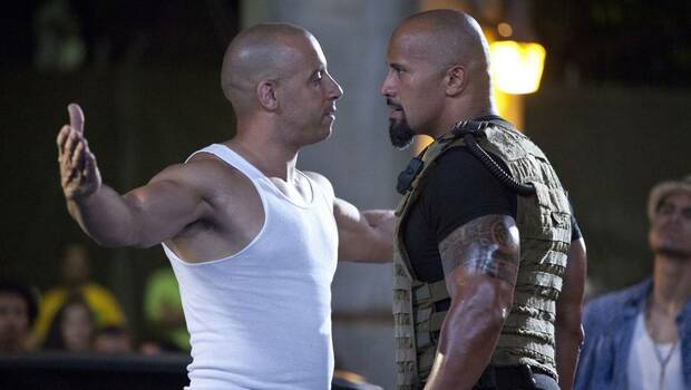 Vin Diesel (kiri) dan Dwayne Johnson (kanan)
