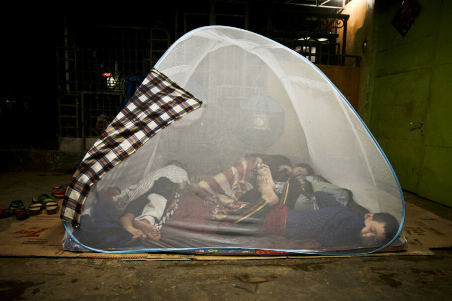 Those who were not lucky enough to get admitted to the detention center have to sleep in front of its building. (JG Photo/Yudha Baskoro)
