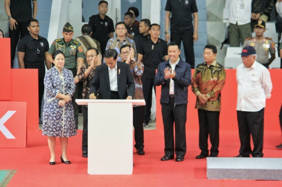 Jokowi inaugurates the newly renovated Istora building. (Photo courtesy of the Ministry of Public Works and Housing)