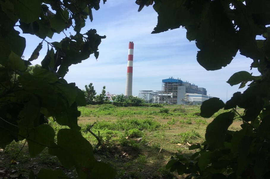 The Celukan Bawang power plant in Singaraja, northern Bali. (Reuters Photo/Michael Taylor)