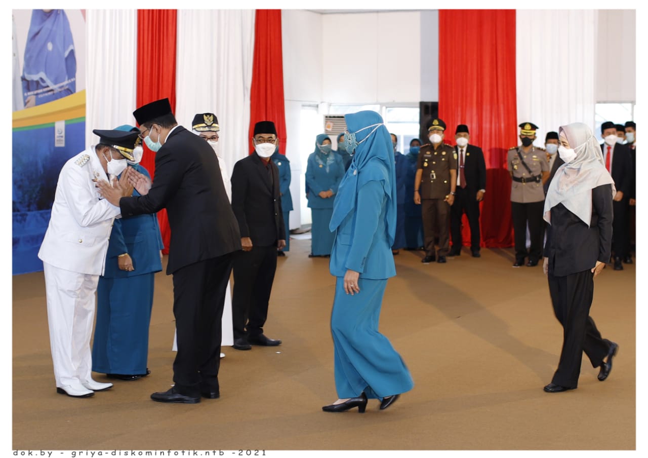 Lantik Bupati Sumbawa, Gubernur NTB Minta Pejabat Fokus Penanganan Pandemi Covid-19