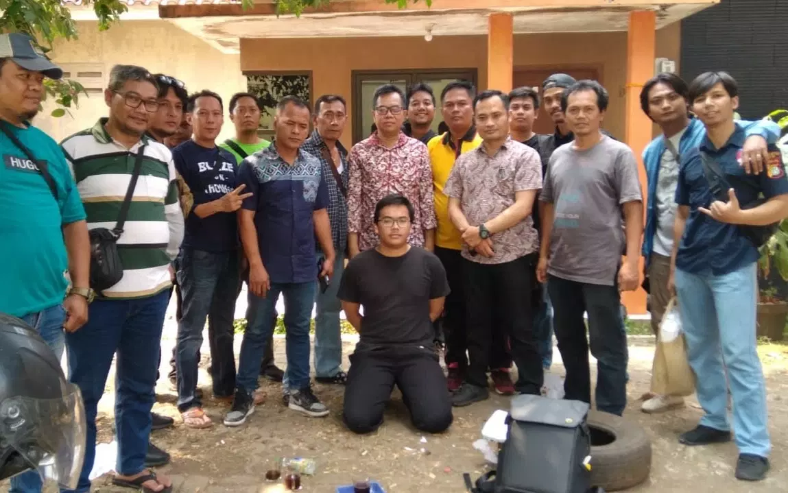 AAB, pelaku pembunuhan terhadap mahasiswa UI (Universitas Indonesia) Muhammad Naufal Zidan atau MNZ ditangkap polisi Depok, Jumat 4 Agustus 2023.