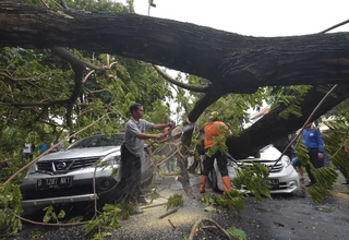 21 Titik Bencana di Bogor, 35 Kendaraan Rusak
