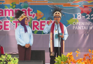 Menteri PPPA dan Suara Emas Edo Kondologit Buka Festival Pesona Bahari Raja Ampat 2019