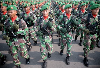 Survei: TNI Paling Dipercaya Publik, Polri dan Parpol di Posisi Dua Terbawah