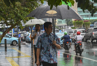 BMKG: Jakarta Diguyur Hujan dari Siang hingga Malam Hari