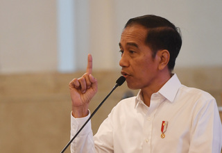 Mensos Tersangka Korupsi Dana Bansos, Jokowi: Ini Uang Rakyat!