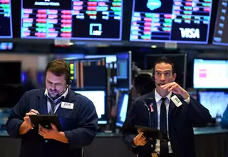 Wall Street Turun Jelang Rilis Data Inflasi