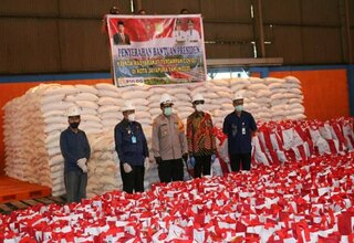 Jayapura Terima 5.000 Paket Bantuan Presiden