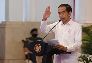 Target Awal SWF US$ 20 M, Jokowi: Duit yang Gede Banget
