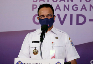 Puji Warga Jakarta, Anies: Pakai Masker Sudah Jadi Budaya