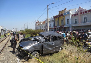 Ini Identitas 4 Korban Tewas Kecelakaan Mobil Tertabrak Kereta di Cirebon