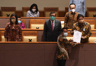 Naskah Final UU Cipta Kerja Selesai, DPR Segera Serahkan ke Presiden Jokowi