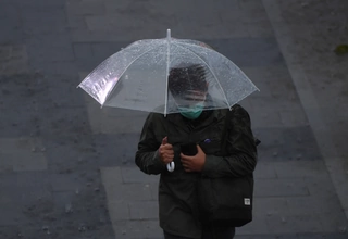 BMKG: Cuaca Jakarta Hari Ini Berpotensi Hujan Disertai Angin Kencang