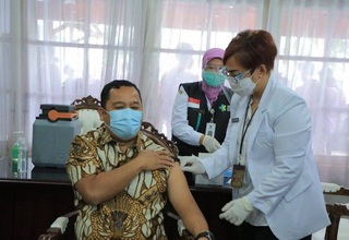 Lansia di Kota Tangerang Jadi Target Pertama Booster Vaksin Covid-19