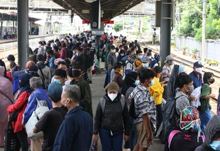 KRL Tak Berhenti di Stasiun Tanah Abang, Pemprov DKI Siapkan Bus Transjakarta Gratis