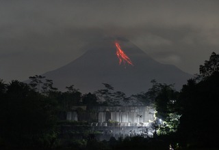 Gunung Merapi 10 Kali Luncurkan Guguran Lava Pijar