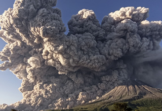 Gunung Sinabung Erupsi, Abu Vulkanik Teramati Setinggi 500 Meter