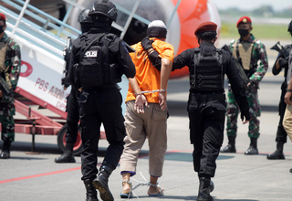 Densus Tangkap Terduga Teroris di Kalteng