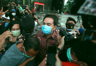 Jalani Isoman, Azis Syamsuddin Minta KPK Jadwal Ulang Pemeriksaannya