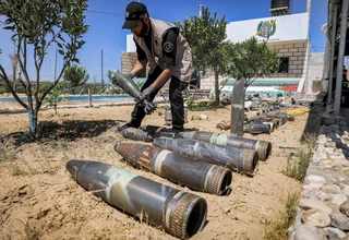 Balas Peluncuran Balon Api, Israel Gempur Lokasi Hamas di Gaza