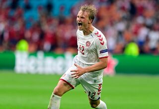 Euro 2020: Dolberg Cetak Gol Lagi, Denmark Unggul 2-0