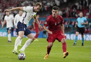 Tetap Imbang di Babak II, Inggris vs Denmark Berlanjut ke Perpanjangan Waktu