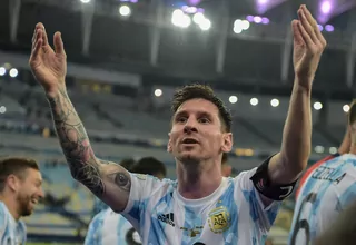 Fan Cilik Brasil Terobos Keamanan untuk Selfie dengan Lionel Messi