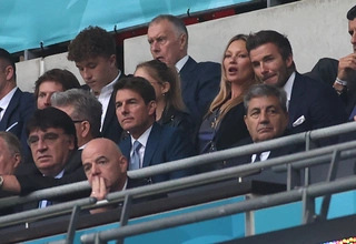 Inggris Cetak Gol, David Beckham dan Tom Cruise Bergembira di Wembley