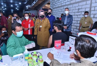 Industri Farmasi Bantu Percepatan Vaksinasi di Kabupaten Sukoharjo