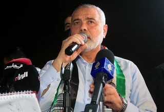 Ismail Haniyeh Kembali Pimpin Kelompok Hamas Palestina