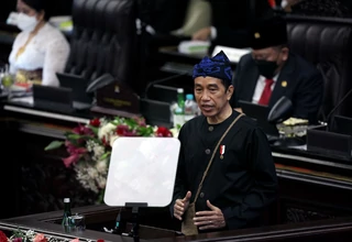 Presiden Jokowi Pimpin Renungan Suci di TMP Kalibata