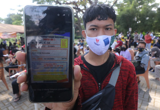 Sertifikat Vaksinasi Jokowi Bocor, Pakar: Keamanan Siber Kita Lemah