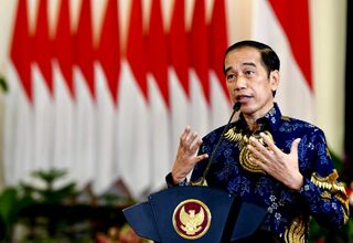 Jokowi Ceritakan Kesulitannya Memiliki Izin Usaha Saat Jadi Pengusaha
