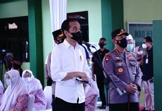 Jokowi Sebut Dua Kunci Pengendalian Covid-19