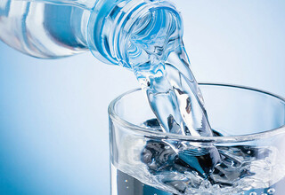 Berapa Persentase Kandungan Air dalam Tubuh Manusia?