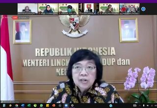 Siti Nurbaya: Masyarakat Berkesadaran Hukum Bagian Solusi Permanen Kendalikan Karhutla