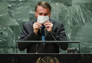 Penentang Vaksin, Presiden Brasil Jalani Isolasi Covid-19 Usai Sidang PBB