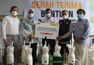 ACT dan Maybank Indonesia Unit Usaha Syariah Salurkan 190 Tabung Oksigen