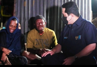 Tinjau PON XX Papua, Erick Thohir Jenguk Mantan Pebasket Jacklien Ibo