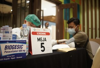 SehatQ dan Biogesic Gelar Sentra Vaksinasi di Tangerang