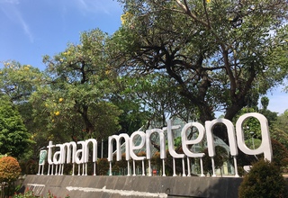 Warga Luar Jakarta Antusias Berakhir Pekan di RTH Taman Menteng