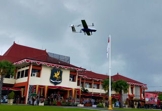 Telkomsel dan Beehive Uji Coba Drone Medis di Madura
