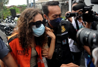 Dipenjara 10 Tahun, Wanita AS yang Terlibat Pembunuhan Ibunya di Bali Dideportasi