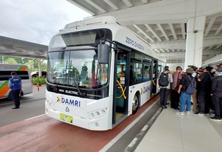 Damri Uji Coba Bus Listrik di Bandara Soekarno-Hatta