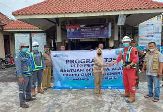 PTPP Salurkan Bantuan untuk Korban Erupsi Gunung Semeru