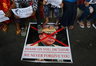 Pemimpin Militer Myanmar Dituduh Lakukan Kejahatan HAM