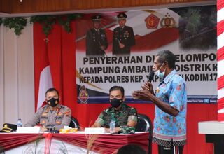 Kelompok Bersenjata Kampung Ambaidiru di Papua Serahkan Diri