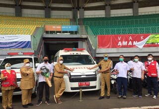 Pemkot Bekasi Beri Bantuan Ambulans untuk PMI