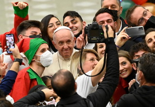 Paus Fransiskus: Kekerasan Domestik Mirip Setan